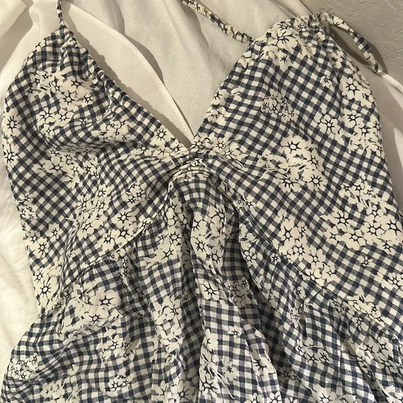 American eagle flowy backless top Size M - Picture 2 of 3